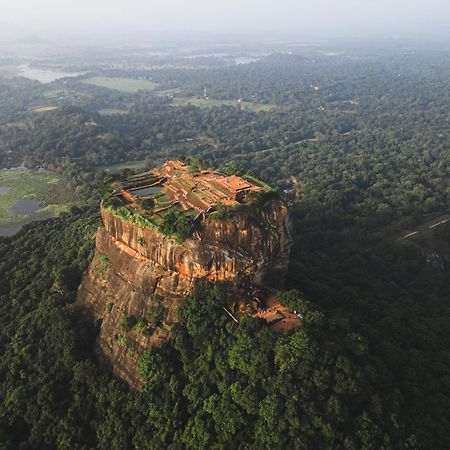 Sundaras Sigiriya Jungles Caves Resort Dambulla Exterior foto